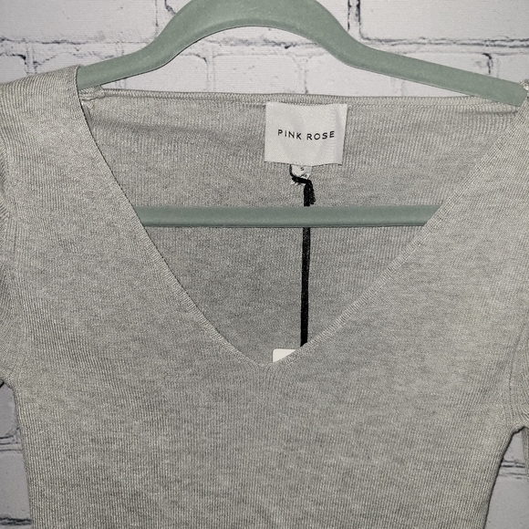 NWT Pink Rose Light Gray Knit Top - Picture 4 of 4